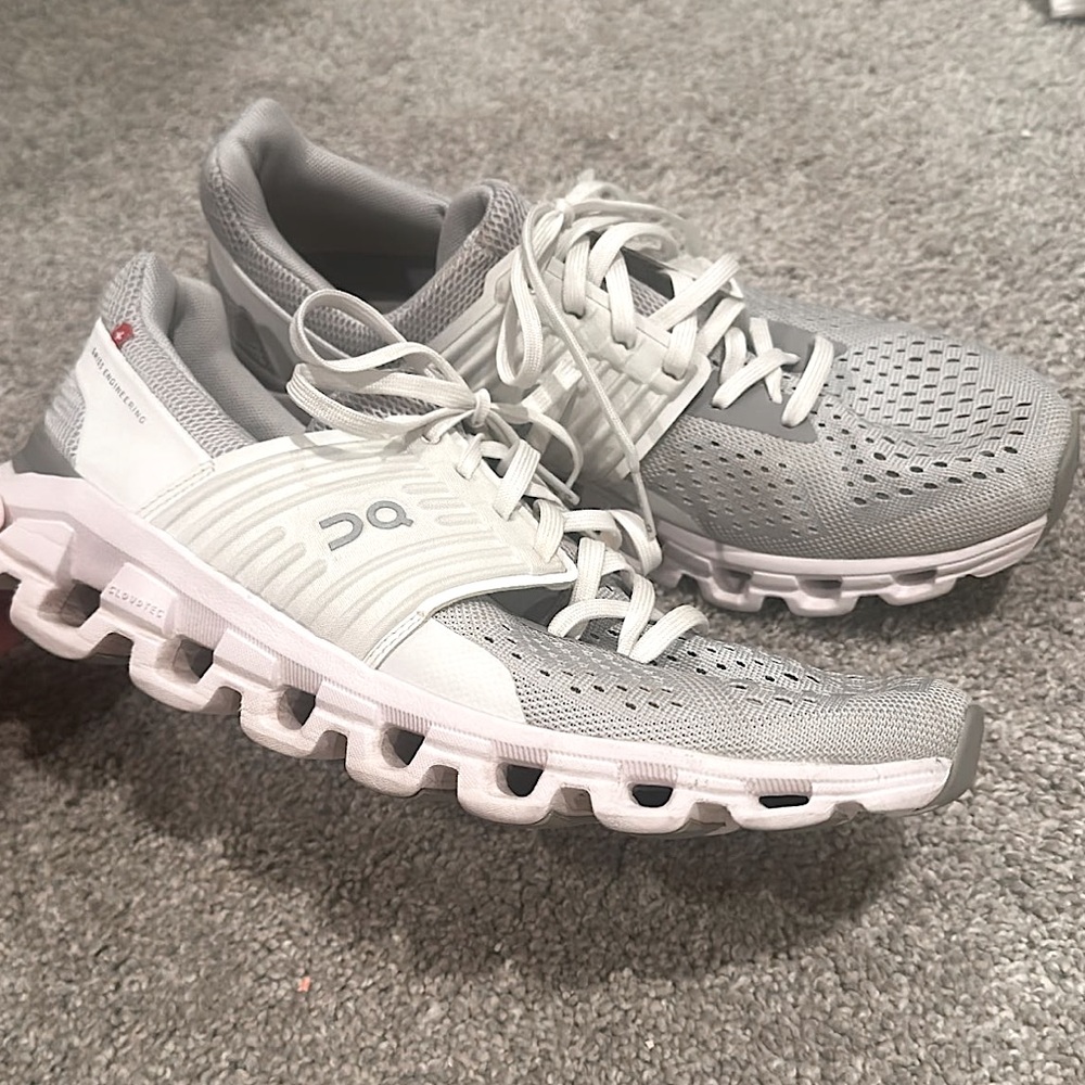 On Cloudswift 3 White/Grey. Women’s size 9